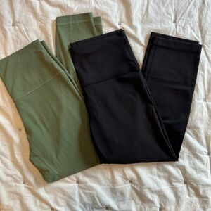 Great condition bundle of LuLuLemon cropped leggings